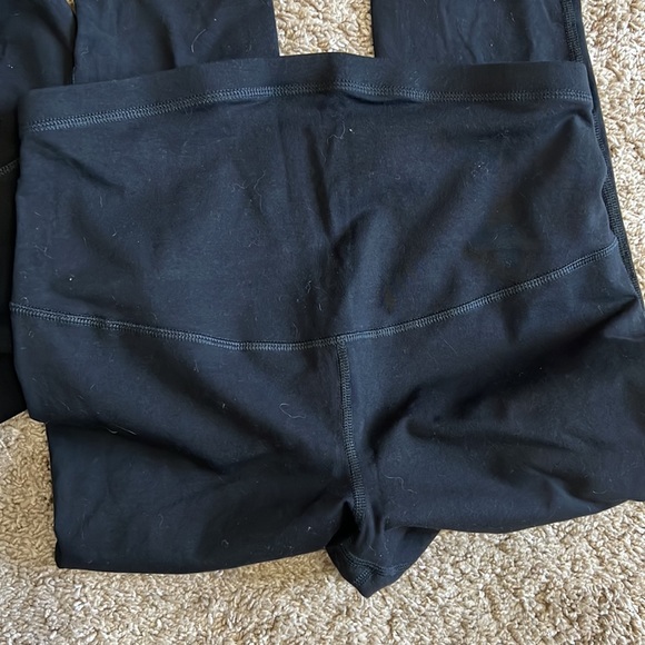 Lot of 2 Old Navy Maternity Lattice Hem Yoga Pants - Picture 5 of 8